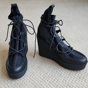 Stylish Black Wedge Boots